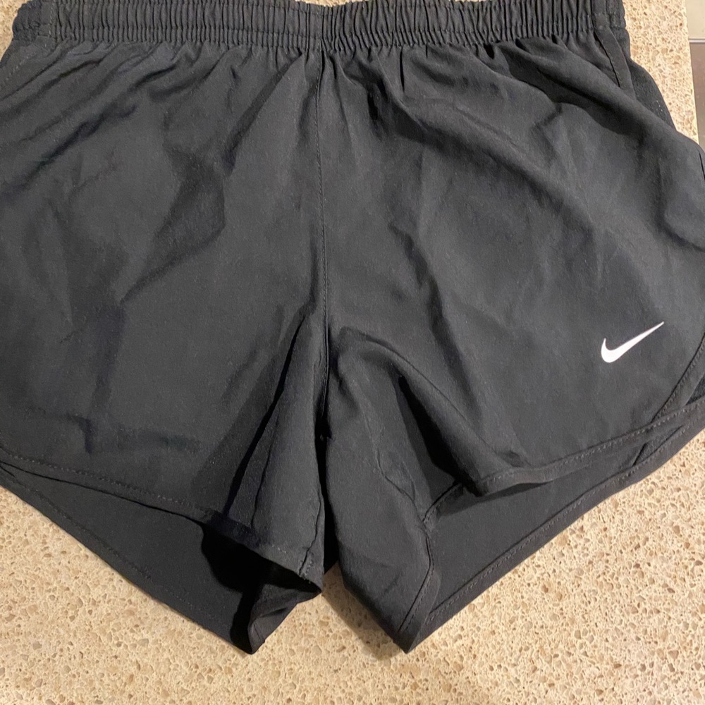 Nike Kids Dry Tempo running shorts girls size medium.